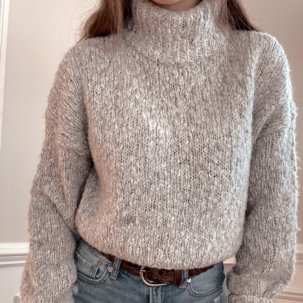 Hollister cozy sweater